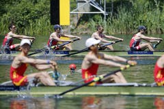 Die Schweizer Lucas Tramer (v. links), Simon Schuerch, Simon Niepmann and Mario Gyr im Leichtgewichts-Vierer ohne Steuermann. (Bild: Keystone / Alexandra Wey)
