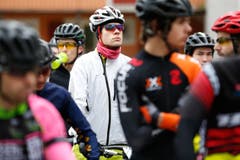 Die Mountainbiker sind bereit. (Bild: Patrick Hürlimann (Neue Zuger Zeitung))