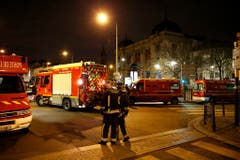 Police investigation operations after Paris attacks (Bild: Keystone)