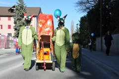 An der Kinderfasnacht Hergiswil sorgten längst nicht nur die Kleinen für die fasnächtliche Stimmung. (Bild: Matthias Piazza (Hergiswil, 17. Februar 2017))