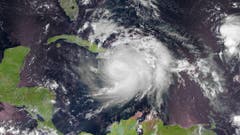 Satelliten-Aufnahme des Sturms zwischen Kuba und Haiti. (Bild: Keystone)