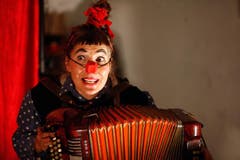 «D' Gerta chund...» Clown-Schau zum Mitmachen im Restaurant Schiff. (Bild: Christof Borner-Keller / Neue ZZ)