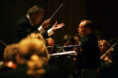 Claudio Abbado 2006 mit dem Deutschen Bariton Thomas Quasthoff. (Bild: Archiv Neue LZ)
