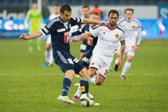Kaja Rogulj von Luzern, links, und Matias Emilio Delgado von Basel. (Bild: Keystone)