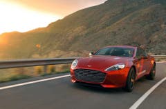 Aston Martin Rapide S: Der auch optisch klar athletischer wirkende Rapide S bietet mit 558 PS neu 17 Prozent mehr Leistung unter der Haube. (Bild: PD)