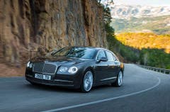 Bentley Flying Spur: Besonders auffällig bei der britischen Luxuslimousine ist das neue Heck mit den in Chrom eingefassten Rückleuchten. (Bild: PD)