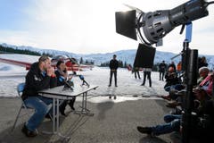 Skirennfahrerin Dominique Gisin und Didier Defago geben in Meribel (Fr) beide ihren Rücktritt bekannt. (Bild: JEAN-CHRISTOPHE BOTT)