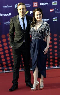 Alex Larke und Bianca Nicolas von der Band 'Electro Velvet', Grossbritannien. (Bild: Keystone)