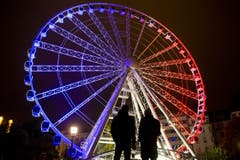 Ein Riesenrad in Budapest. (Bild: AP/Balazs Mohai)