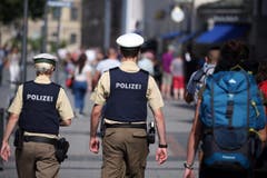 Polizeipräsent in Münchens Innenstadt. (Bild: EPA/Daniel Karmann)