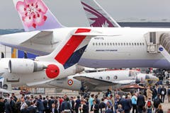 Das Interesse an den Flugzeugen ist riesengross. (Bild: Remy de la Mauviniere)