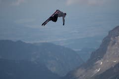 In der Tat: Der Weltmeister 2015 im Slopestyle und X-Game-Sieger 2016 in der Disziplin Big Air hat eingeladen.. (Bild: Corinne Glanzmann (Neue NZ))