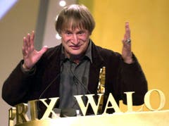Der Clown aus Ascona gewinnt fuer sein Lebenswerk den Ehren-Prix Walo im Februar 2001. (Bild: Keystone / Walter Bieri)