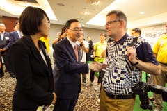 Der Fotograf Martin von den Driesch ist der erste Deutsche, der die entmilitarisierte Grenze zwischen Nord- und Südkorea passiert hat. Er wurde vom Premierminister empfangen.