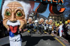 Kinderfasnacht mit Umzug am Güdismäntig in Alpnach. Im Bild die Seegusler. (Bild: Markus von Rotz / NZ (27. 02. 2017))