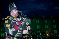 «Massed Pipes and Drums» aus Schottland. (Bild: Keystone / Patrick Staub)