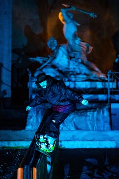Winkelride Freestyle Event vor dem Winkelried Denkmal auf dem Dorfplatz Stans am Freitag, 18. November 2016. (Bild: Philipp Schmidli)