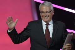 Kommunikationsfachmann Bruno Giussani gewinnt einen Award in der Kategorie Wirtschaft. (Bild: Keystone / Walter Bieri)