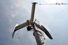Montage des neuen Winderades auf dem Haldigrat per Helikopter. (Bild: Matthias Piazza / Neue NZ)