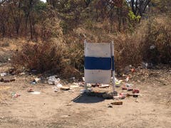 Zug hat ein Littering Problem, auch im Caprivi Streifen (Bild: Gabriela Grimm, Rosenbergstrasse 12, Zug)
