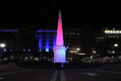 Die Pyramide de Mayo in Buenos Aires. (Bild: EPA/RAMIRO GOMEZ)