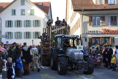 ...und ihr Wagen. (Bild: Andrea Waser / Neue NZ)