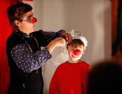 «D' Gerta chund...» Clown-Schau zum Mitmachen im Restaurant Schiff. (Bild: Christof Borner-Keller / Neue ZZ)