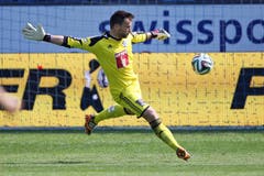 Lorenzo Bucchi: Note 4,5 Der Ersatztorhüter hat in seinen Partien Sicherheit ausgestrahlt. Für eine schlüssige Beurteilung sind 190 Einsatzminuten zu wenig, dazu braucht es 20 Spiele. Spiele: 3 (190 Minuten). Tore/Assists: 0/0. Rote Karten: 0. Gelbe Karten: 1. (Bild: Philipp Schmidli)