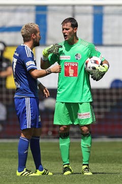 Luzerns David Zibung (rechts) diskutiert mit Markus Neumayr (Bild: Philipp Schmidli)