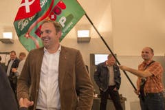 Glückwünsche für Marcel Dettling. (Bild: Keystone)