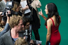 Devika Bhise auf dem grünen Teppich. (Bild: Keystone)