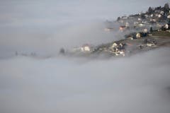 Nebel über dem Genfersee im Lavaux. (Bild: Keystone)