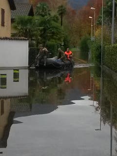 Zivilschutz-Einsatz im Saleggi bei Ascona (Bild: Leser E.U. Küpfer)