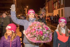 Die Unteriberg freuen sich: Sie haben einen Star aus ihrer Mitte. (Bild: Keystone/Urs Flüeler)