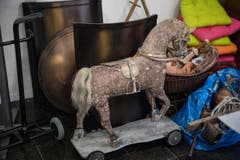 Neben Statuen soll auch ein echtes Pferd über die Bühne rennen. (Bild: Boris Bürgisser)