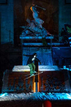 Winkelride Freestyle Event vor dem Winkelried Denkmal auf dem Dorfplatz Stans am Freitag, 18. November 2016. (Bild: Philipp Schmidli)