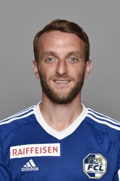 Christian Schneuwly 3,5: Der Rechtsaussen kommt nie richtig ins Spiel, zeigt ein nicht genügendes Startspiel. (Bild: Martin Meienberger / freshfocus)