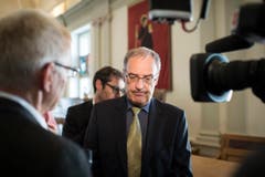 Bundesrat und Verteidigungsminister Guy Parmelin äussert sich anlässlich der ordentlichen Sitzung "extra muros" des Bundesrates zum abgestürzten F/A-18-Kampfjet. (Bild: GIAN EHRENZELLER)