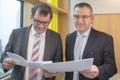 Die beiden CVP-Kandidaten Michael Stähli (rechts) und Andreas Meyerhans lieferten sich ein hartes Kopf-an-Kopf-Rennen um den letzten Regierungsratssitz. (Bild: Keystone)
