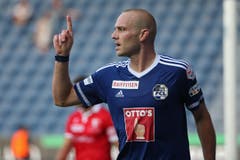 Luzerns Marco Schneuwly bejubelt das 2:2 im Super League Spiel zwischen dem FC Luzern und dem FC Sion. (Bild: Philipp Schmidli)