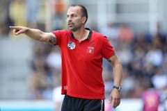 Luzern-Trainer Markus Babbel gibt Anweisungen. (Bild: Philipp Schmidli)
