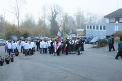 Besammlung auf dem Gemeindeplatz. (Bild: Philipp Unterschütz)