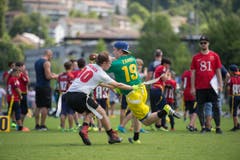 Beim «Game Day» in Luzern bestritten sechs Flag-Football-Teams je zwei Spiele, zudem massen sich mehrere U13- und U16-Mannschaften. (Bild: Dominik Wunderli (LZ))