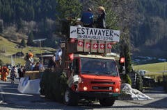 Einer der vier Umzugswagen zeigte Schweizer Tradition. (Bild: Birgit Scheidegger (OZ))