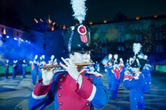 Historischer Akt mit der Section Rhone, der Mittwoch-Gesellschaft und der Swiss Army Central Band. (Bild: Keystone / Patrick Staub)