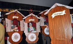 Maskierte aus Nah und Fern kamen ins Klosterdorf. (Bild: René Hensler, maeuderball.ch)