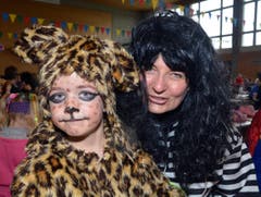 Mika der Leopard könnte einem fast Angst machen, wenn er nicht gezähmt wäre, (Bild: Romano Cuonz)