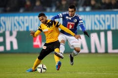 Luzerns Dario Lezcano (rechts) gegen YBs Gregory Wüthrich. (Bild: Philipp Schmidli / Neue LZ)