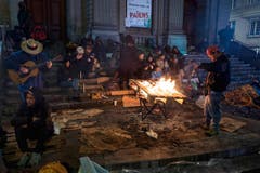 SWISS PRESS PHOTO 18 - 3. PREIS ALLTAG: DOM SMAZ - Obdachlose suchen in Lausanne eine Unterkunft für die Nacht. (Bild: (SWISS PRESS PHOTO/Dom Smaz fuer Le Matin Dimanche))