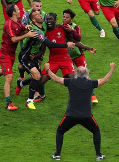 Die Portugiesen können es kaum fassen. (Bild: Keystone)